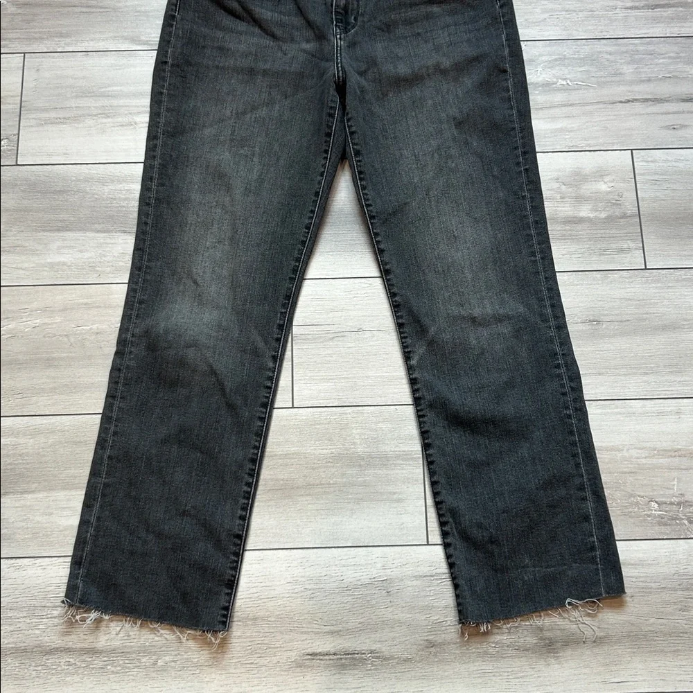 Levi's Premium 724 high rise straight leg jeans in black size 30